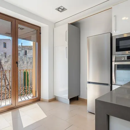 Hauzify I Ducal Holiday home Montblanc