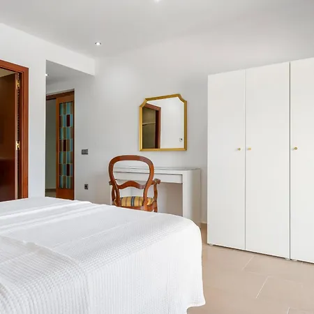 Hauzify I Ducal Holiday home Montblanc